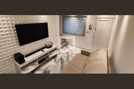 Sala de casa à venda com 2 quartos, 250m² em Vila Nivi, São Paulo