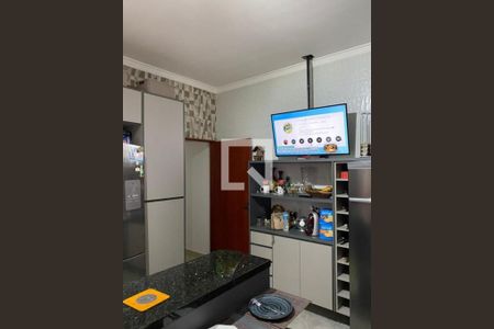 Cozinha de casa à venda com 2 quartos, 250m² em Vila Nivi, São Paulo