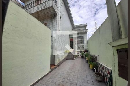 Quintal de casa à venda com 4 quartos, 250m² em Vila Nivi, São Paulo