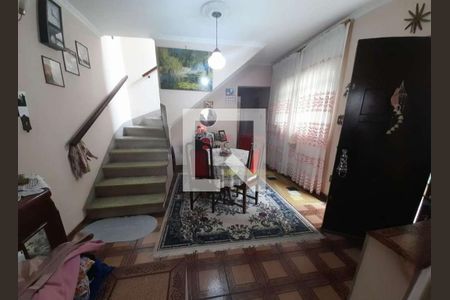 Sala de casa à venda com 4 quartos, 250m² em Vila Nivi, São Paulo