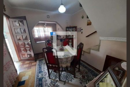 Sala de casa à venda com 4 quartos, 250m² em Vila Nivi, São Paulo