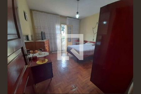 Quarto de casa à venda com 4 quartos, 250m² em Vila Nivi, São Paulo