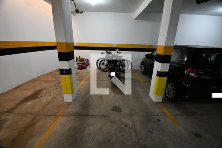 Garagem de apartamento à venda com 2 quartos, 150m² em Jardim Flamboyant, Campinas