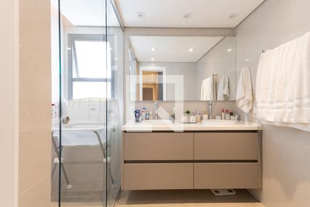 Banheiro da Suíte 3 de apartamento à venda com 3 quartos, 149m² em Indianópolis, São Paulo
