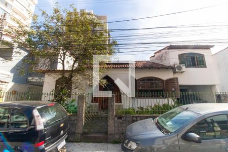 Fachada de casa de condomínio à venda com 4 quartos, 567m² em Ingá, Niterói