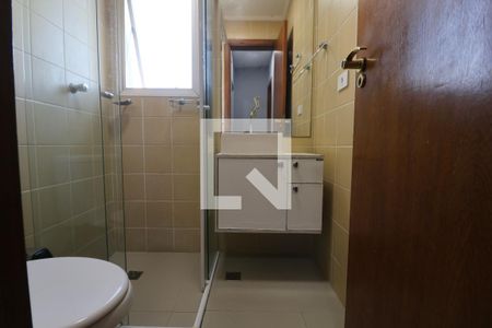 Banheiro Social de apartamento para alugar com 2 quartos, 188m² em Parque Enseada, Guarujá