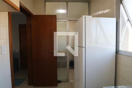 Cozinha de apartamento para alugar com 2 quartos, 188m² em Parque Enseada, Guarujá