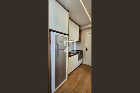 Banheiro de kitnet/studio para alugar com 1 quarto, 22m² em Paraíso, São Paulo