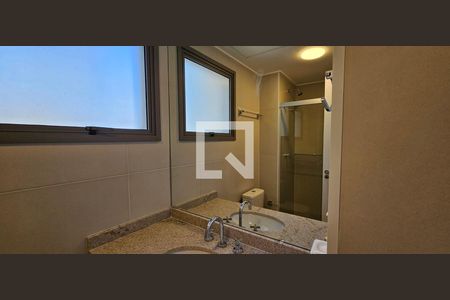Banheiro de kitnet/studio para alugar com 1 quarto, 22m² em Paraíso, São Paulo