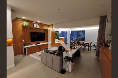 Sala de apartamento à venda com 3 quartos, 115m² em Vila Gumercindo, São Paulo