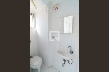 Banheiro de serviço de apartamento à venda com 2 quartos, 64m² em Mirandópolis, São Paulo