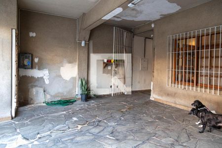 Garagem de casa para alugar com 4 quartos, 309m² em Jardim Bandeirantes, Guarulhos