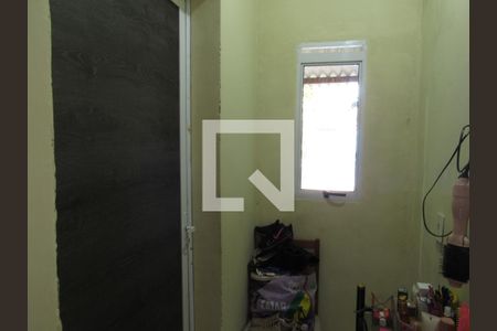 Corredor de casa para alugar com 2 quartos, 150m² em Jardim Roberto, Osasco