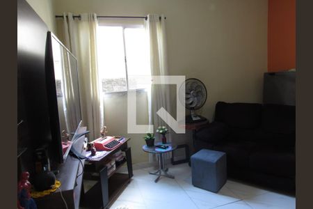 Sala de casa para alugar com 2 quartos, 150m² em Jardim Roberto, Osasco