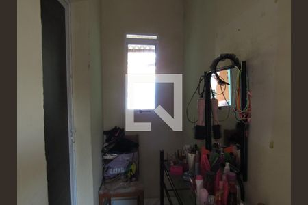 Corredor de casa para alugar com 2 quartos, 150m² em Jardim Roberto, Osasco