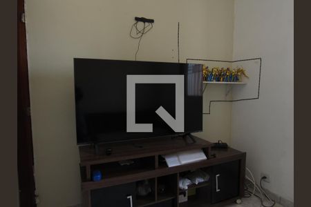 Quarto 2 de casa à venda com 2 quartos, 150m² em Jardim Roberto, Osasco