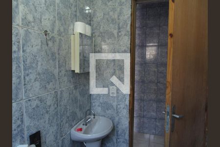 Banheiro 2 de casa à venda com 2 quartos, 150m² em Jardim Roberto, Osasco