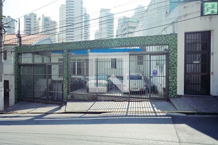 Fachada de casa à venda com 3 quartos, 222m² em Paraíso, São Paulo