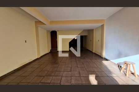 Garagem de casa à venda com 3 quartos, 150m² em Campestre, Santo André