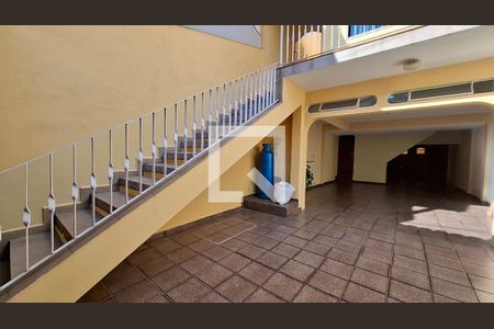 Garagem de casa à venda com 3 quartos, 150m² em Campestre, Santo André