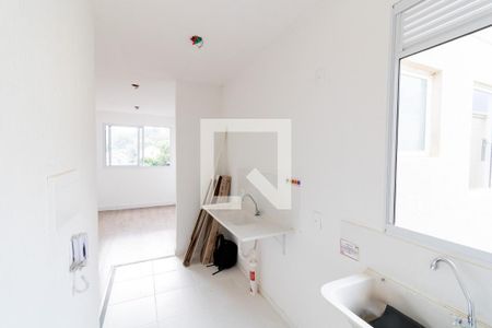 Cozinha e Área de Serviço de apartamento à venda com 2 quartos, 41m² em Ipanema, Porto Alegre