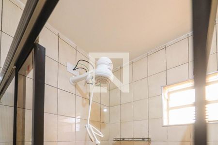 Banheiro Social de kitnet/studio para alugar com 1 quarto, 25m² em Jardim Peri Peri, São Paulo