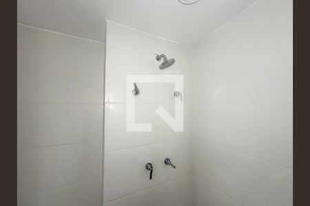 Banheiro Social de kitnet/studio para alugar com 1 quarto, 27m² em Santa Teresa, Rio de Janeiro