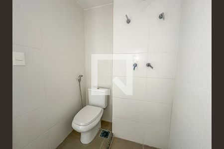 Banheiro Social de kitnet/studio para alugar com 1 quarto, 27m² em Santa Teresa, Rio de Janeiro