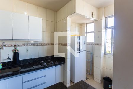 Cozinha de apartamento para alugar com 2 quartos, 59m² em Silveira, Belo Horizonte