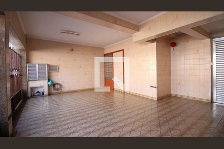 Área Externa de casa à venda com 4 quartos, 165m² em Vila Carrão, São Paulo