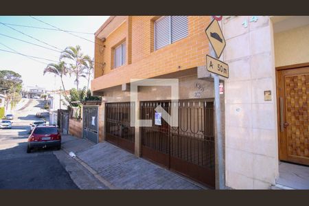 Fachada de casa à venda com 4 quartos, 165m² em Vila Carrão, São Paulo