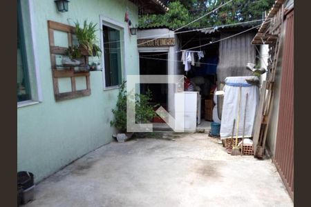 Quintal de casa à venda com 2 quartos, 86m² em Bom Jesus, Contagem