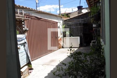 Quintal de casa à venda com 2 quartos, 86m² em Bom Jesus, Contagem