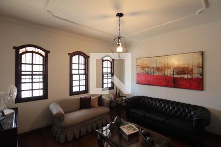 Sala de casa à venda com 3 quartos, 172m² em Santa Amelia, Belo Horizonte