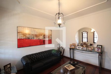 Sala de casa à venda com 3 quartos, 172m² em Santa Amelia, Belo Horizonte
