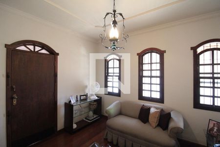 Sala de casa à venda com 3 quartos, 172m² em Santa Amelia, Belo Horizonte