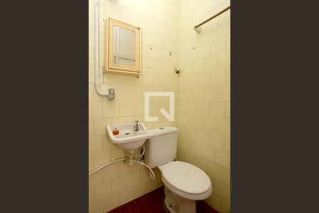 Banheiro da Suíte de apartamento à venda com 2 quartos, 73m² em Floresta, Porto Alegre