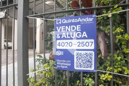 Plaquinha de apartamento à venda com 2 quartos, 73m² em Floresta, Porto Alegre