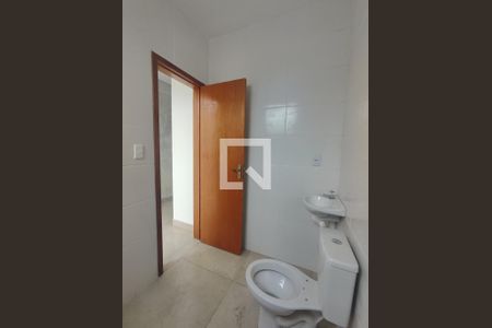 Banheiro de apartamento à venda com 2 quartos, 68m² em Alvorada, Contagem