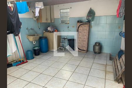 Casa à venda com 3 quartos, 327m² em Parque das Nações, Santo André