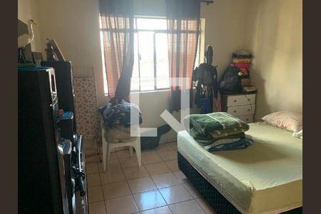 Casa à venda com 3 quartos, 327m² em Parque das Nações, Santo André