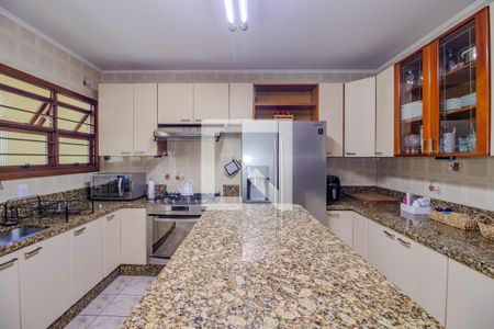 Cozinha de casa à venda com 3 quartos, 340m² em São João, Porto Alegre
