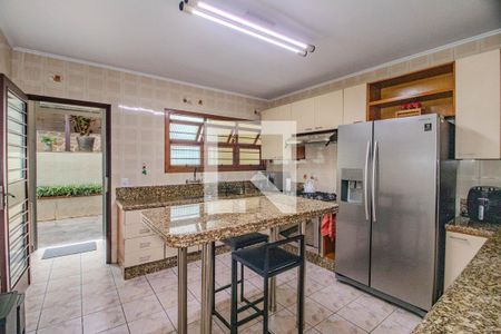 Cozinha de casa à venda com 3 quartos, 340m² em São João, Porto Alegre