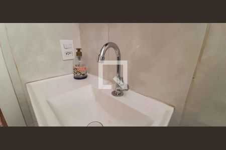 Banheiro de apartamento à venda com 2 quartos, 38m² em Jardim Boa Vista (zona Oeste), Osasco