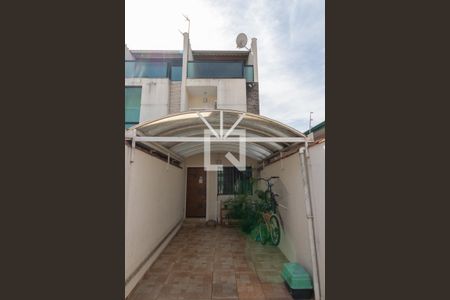Fachada de casa à venda com 3 quartos, 120m² em Jardim Lisboa, São Paulo