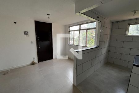 Sala de apartamento para alugar com 2 quartos, 48m² em Praia da Bandeira, Rio de Janeiro