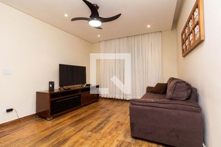 Casa 1: Sala de casa à venda com 3 quartos, 525m² em Vila Carrão, São Paulo