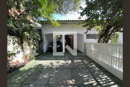 Garagem de casa à venda com 4 quartos, 199m² em Butantã, São Paulo