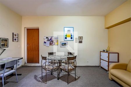 Casa à venda com 3 quartos, 350m² em Jardim da Gloria, São Paulo