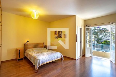 Casa à venda com 3 quartos, 350m² em Jardim da Gloria, São Paulo